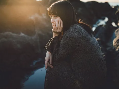 Lương 8 triệu nhưng một tháng tiêu hết gần 30 triệu: Cách nhanh nhất để nghèo là nghĩ mình “có thể trả sau”