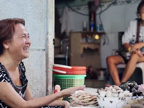 Độc Lạ quán ốc 30 năm chỉ bán buổi sáng ở TP. HCM, đi tới hẻm hỏi "Út Điệu" ai ai cũng biết!