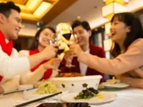 43 tuổi đi họp lớp cấp 3, tôi phát hiện: Có 2 kiểu HỌC SINH GIỎI, kiểu 1 giờ nhân viên bình thường, kiểu 2 bứt phá đến kinh ngạc!