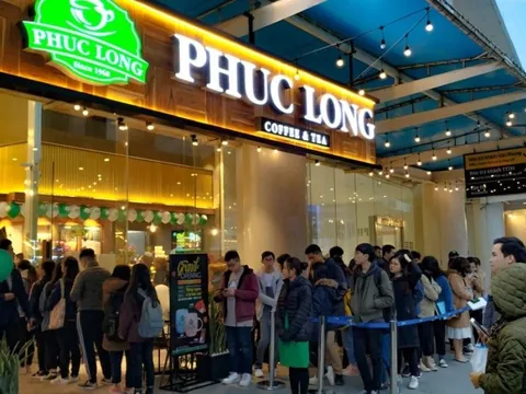 (Fact) Kinh tế càng khó, người Việt càng "chăm" đi cà phê: Cứ 10 người lại có 3 người đi cà phê 1-2 lần/tuần, một nửa sẵn sàng chi cho 1 cốc Highlands Coffee, Phúc Long,...