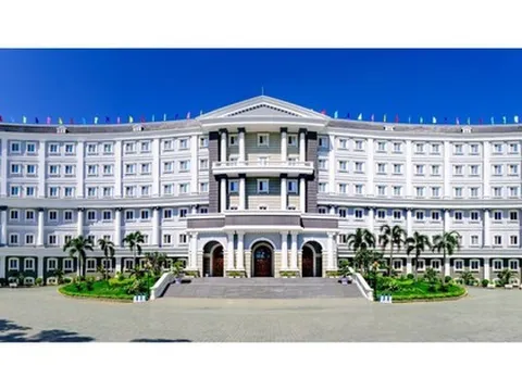 Vụ Trường Quốc tế Mỹ Việt Nam: Cấm xuất cảnh bà Nguyễn Thị Út Em