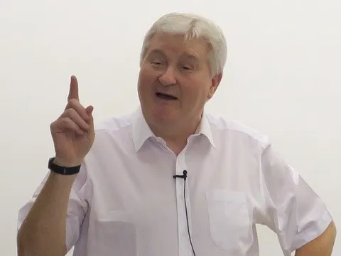 Lãnh đạo nhận lương cao nhất Thế giới di động không bán hết số cổ phiếu đăng ký