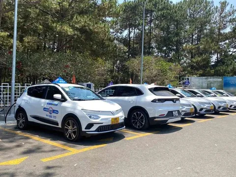 Giảm được hơn 30% chi phí vận hành taxi, "khách sộp" của GSM chốt đơn thêm 2.500 ô tô điện VinFast, đặt mục tiêu thay thế 90% xe xăng