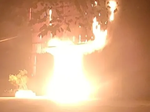 Đà Nẵng: Cháy lớn trong đêm ở KCN Hòa Khánh