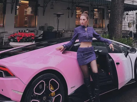 Nữ ca sĩ kín tiếng nhất "hội bạn phú bà" của Huyền Baby: Sự nghiệp ca hát mờ nhạt nhưng có Lamborghini 18 tỷ đồng, dùng điện thoại Vertu