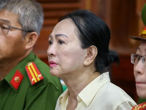 Bị cáo Trương Mỹ Lan khóc, nói lời sau cùng: Sợ không còn được ăn bữa cơm gia đình