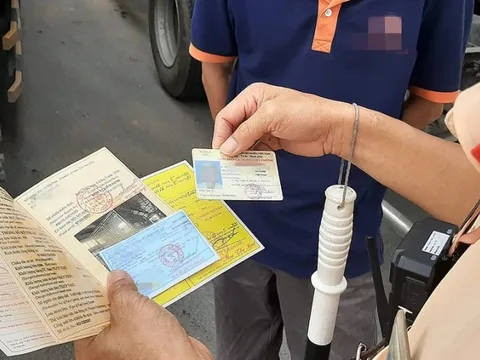 Từ 1/6 cho mượn GPLX để người khác sử dụng sẽ bị thu hồi, 1 năm sau mới được học lại