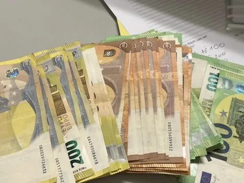 Hành khách rơi số tiền tích lũy 10 năm ở sân bay Nội Bài