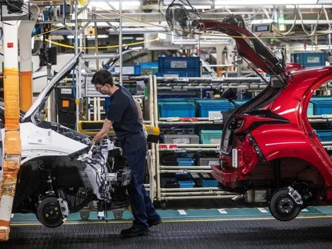 Nổi tiếng là nơi làm việc trong mơ, Toyota bất ngờ bị tố sa thải nhân viên bất cứ lúc nào, môi trường làm việc khổ cực, phải giả vờ tăng lương tránh đàm tiếu