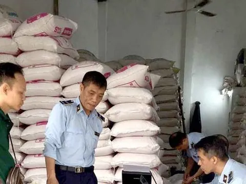 Hà Nội: Phát hiện loạt cơ sở kinh doanh gạo 'nhái' thương hiệu