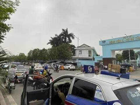 Lộn xộn ở bãi trông xe quanh Bệnh viện K Tân Triều