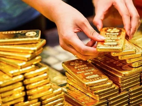 Vay 5.800 lượng vàng với giá 17,66 triệu đồng/lượng, sau 15 năm DN từng liên quan cựu chủ tịch 1 ngân hàng cõng hơn 1.100 tỷ nợ gốc và lãi, cổ phiếu vẫn tăng gấp đôi từ đầu năm