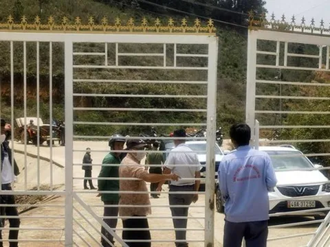 Tin mới nhất vụ chui rào đến trường ở Lâm Đồng