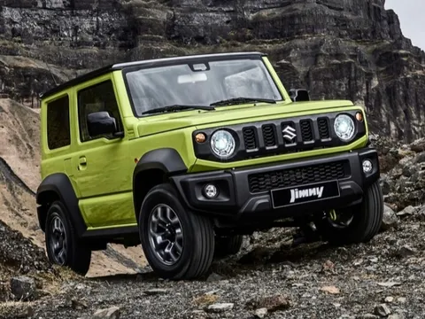 Suzuki Jimny chốt giá từ 789 triệu tại Việt Nam: Nhập Nhật, nội thất đơn sơ nhưng nhiều trang bị chuyên off-road