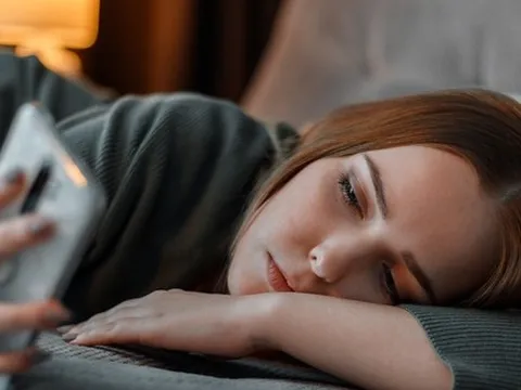 Tôi không đủ tiền sống: Tiếng than trời của Gen Z Mỹ, kiếm nhiều nhưng vẫn chẳng đủ tiêu, ''hứng trọn combo'' giá cả tăng cao, lãi suất cao, mua nhà là giấc mơ xa vời