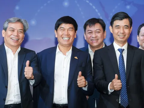 Chất như cổ đông Hòa Phát: Thương binh dùng lương hưu, người khuyết tật gom trợ cấp để mua HPG, ôm liền 15 năm quyết để dành cho con cháu