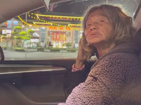 Hóa điên và đi lang thang, Kim Ngân gây xót xa khi nói "lâu lắm mới được bữa ăn ngon", xin lỗi ân nhân