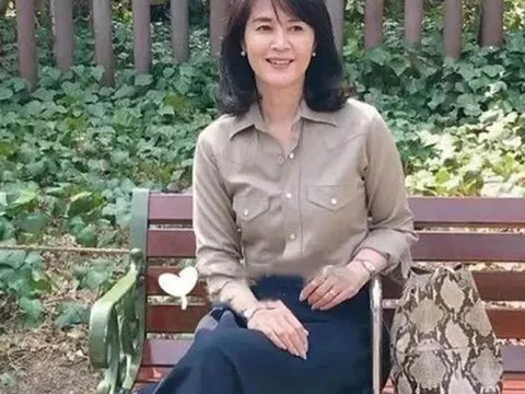 Phụ nữ biết tiêu tiền và phụ nữ biết tiết kiệm sẽ có hai cuộc sống khác nhau sau tuổi 40