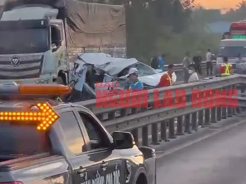 CLIP: Đầu tuần, cao tốc Trung Lương – Mỹ Thuận kẹt xe nghiêm trọng do tai nạn