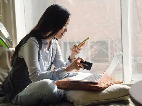 Cô gái tiết kiệm được 1 tỷ đồng trong 5 năm nhờ làm 12 điều đơn giản: Ai cũng có thể áp dụng để tiết kiệm hiệu quả, giàu lên từng ngày!