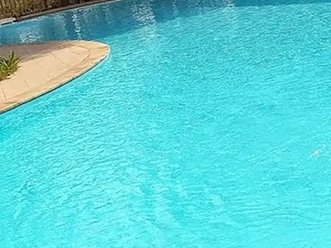 Cháu bé 5 tuổi tử vong ở hồ bơi trong homestay