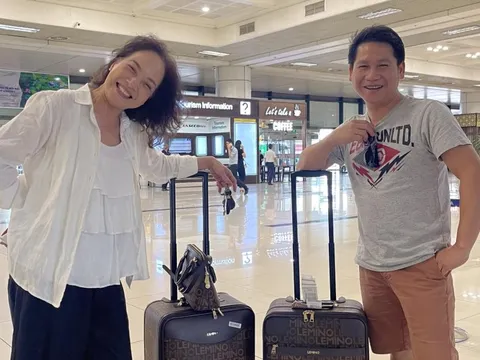 Nữ NSND được an ninh sân bay thông báo cầm nhầm vali, danh tính người bị cầm nhầm gây bất ngờ