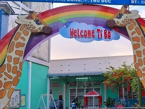 TP HCM: Chủ nhóm lớp mầm non tư thục đè, đánh, nhét trái cây vào miệng trẻ