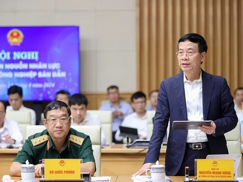 Bộ trưởng Nguyễn Mạnh Hùng: Các nước muốn đào tạo một kỹ sư điện tử làm về công nghiệp bán dẫn phải 2 năm nhưng ở Việt Nam chỉ cần 3-6 tháng hoặc 12 tháng