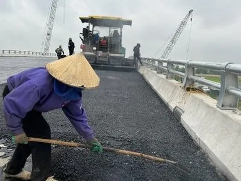 Dốc tổng lực thi công cao tốc Diễn Châu - Bãi Vọt trước giờ thông xe