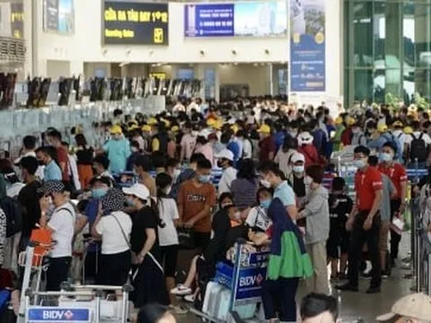 Hơn 1,5 triệu lượt khách đổ bộ các sân bay dịp nghỉ lễ 30/4