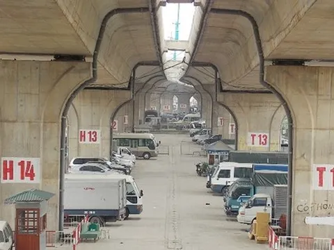 Hà Nội đề xuất trông giữ ô tô ở gầm cầu