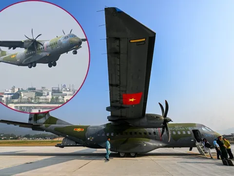 Bay cùng 'Ngựa thồ khổng lồ' nhất của Không quân Việt Nam làm nhiệm vụ đặc biệt ở Điện Biên Phủ