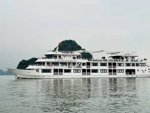 Tàu du lịch không được đón khách xem Carnaval Hạ Long 2024 trên biển