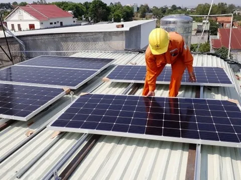 Vì sao cơ quan soạn thảo đề xuất điện dư phát lên lưới giá 0 đồng?