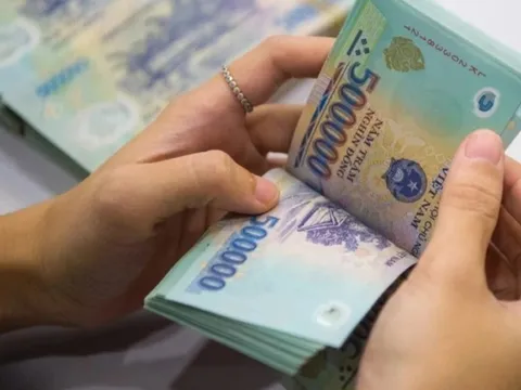 Năm 2024, mức tiền lương, thưởng cho người lao động làm việc vào dịp lễ 30/4 - 1/5 được quy định ra sao?