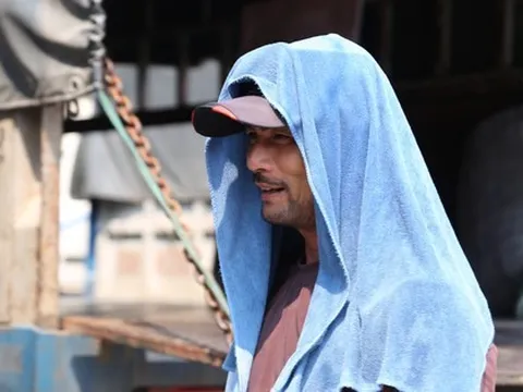 Nắng nóng vượt kỷ lục, người dân nơi 'chảo lửa' Nghệ An quay quắt chống chọi