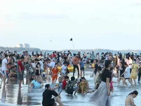 Bà Rịa - Vũng Tàu đón 66 nghìn lượt khách ngày đầu nghỉ lễ 30/4, 1/5