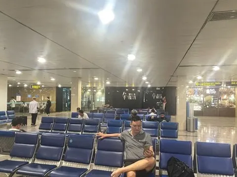 Cảnh tượng 'không thể tin nổi' ở sân bay Tân Sơn Nhất