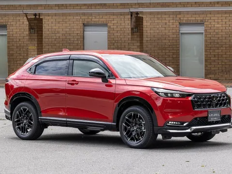 Honda HR-V 2024 ra mắt: Có chi tiết gợi nhớ Porsche, thêm bản 'giả off-road' hầm hố, giá tăng nhẹ