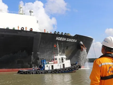 PV GAS nhập khẩu 60.000 tấn khí LNG sản xuất điện mùa khô