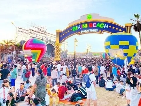 Bình Thuận đón 220.000 lượt khách du lịch, doanh thu khoảng 420 tỷ