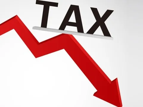 Đề xuất tiếp tục giảm 2% thuế GTGT 6 tháng cuối năm