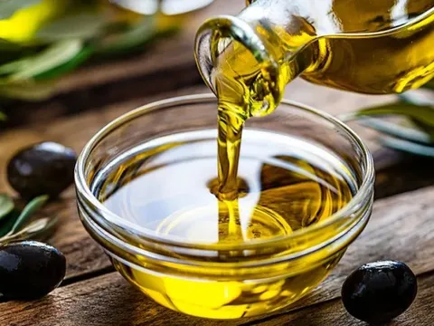 Tình trạng khan hiếm đẩy giá dầu oliu lên mức cao kỷ lục