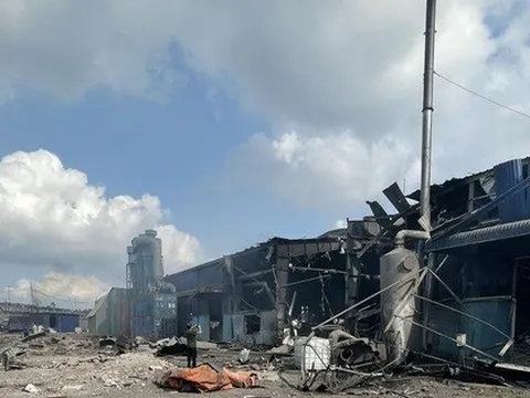 Công an làm việc với giám đốc công ty và một số cá nhân trong vụ nổ lò hơi ở Đồng Nai