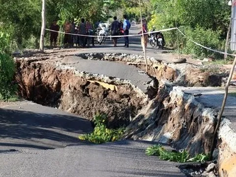 Kiên Giang: Sụt lún, sạt lở tiếp tục diễn biến phức tạp