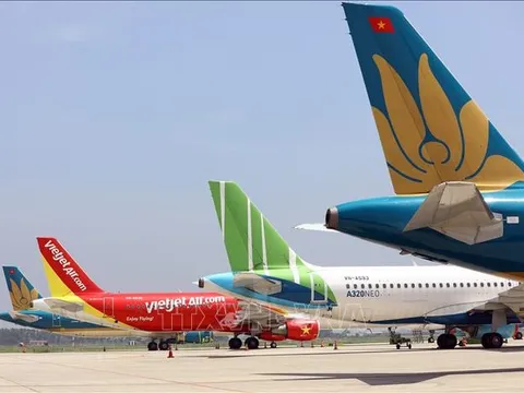 Bộ Tài chính lý giải giá vé máy bay tăng cao