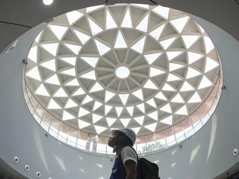 Cận cảnh 2 ga ngầm siêu hiện đại thuộc tuyến Metro số 1