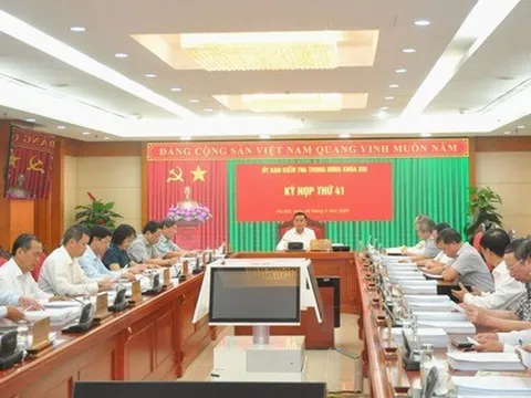 Ủy ban Kiểm tra Trung ương kỷ luật và đề nghị kỷ luật cán bộ nhiều tỉnh, thành