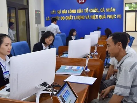 Khẩn trương hoàn thiện hồ sơ báo cáo Bộ Chính trị về cải cách tiền lương