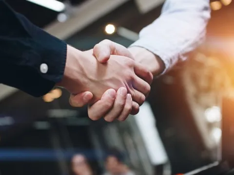 “Cú bắt tay ngầm” gây thiệt hại lớn của cán bộ quản lý Nhà nước với DN tư nhân